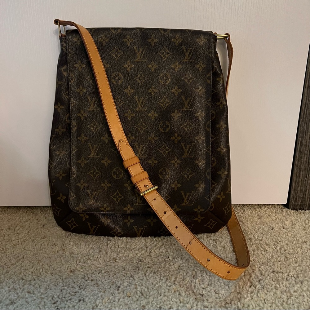 ✨ LOUIS VUITTON ✨ authentic crossbody bag